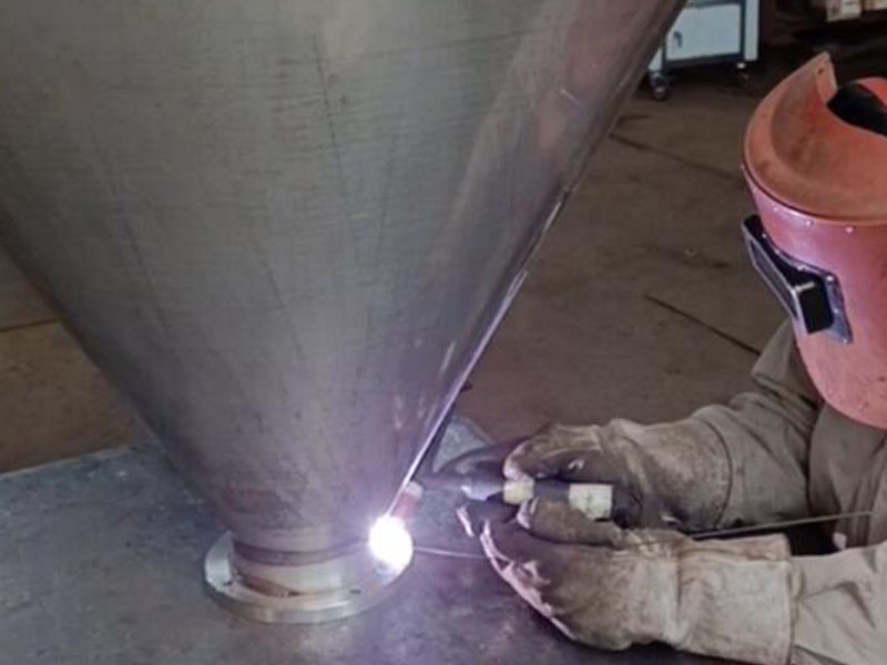 1672184677120028.jpg 不銹鋼焊接600800.jpg